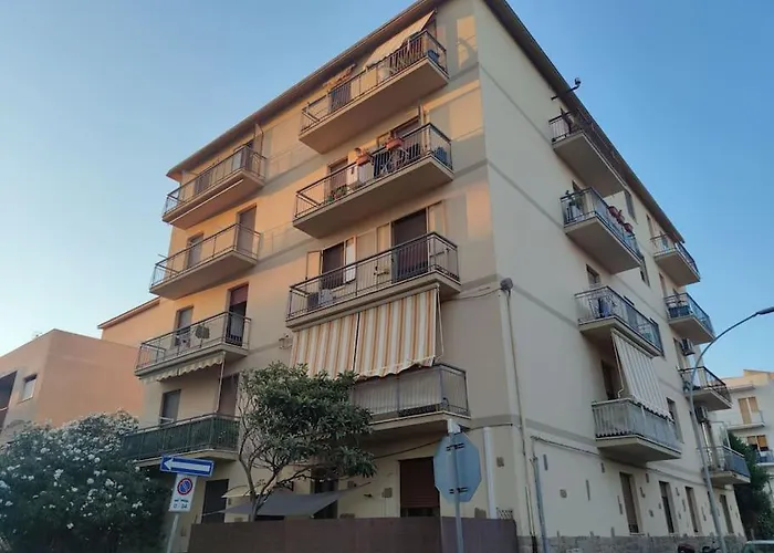 Alghero, Ottimo A 100 M. Dal Mare *