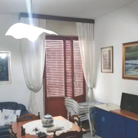 Alghero, Ottimo A 100 M. Dal Mare *