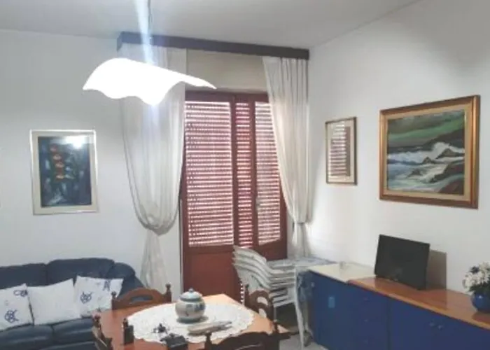 Alghero, Ottimo A 100 M. Dal Mare *